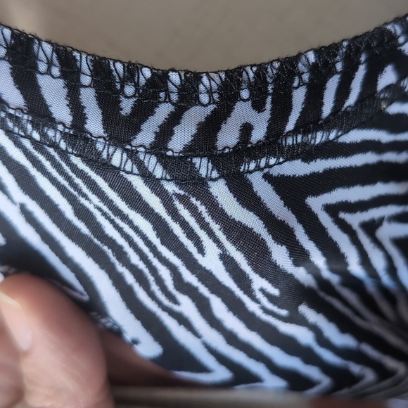 Isabella Rodriguez Women's Size 2x Black & White Zebra Tunic Tank Dress - Picture 8 of 9